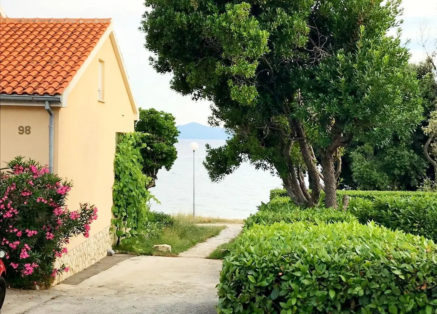Apartment Marina بيتريتْشاني 0*,